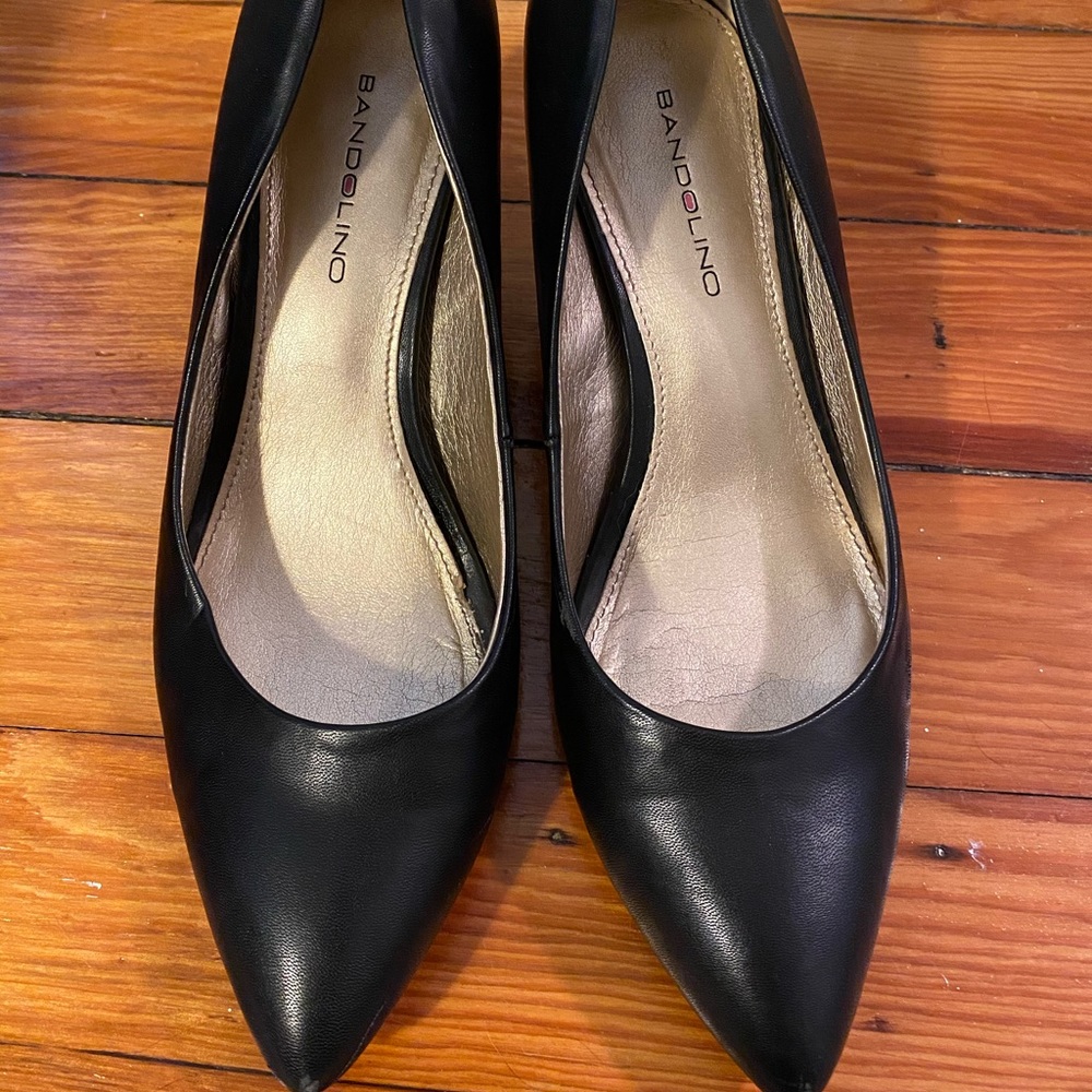 Bandolino Bdinsetta Size 7 Black Heels GUC